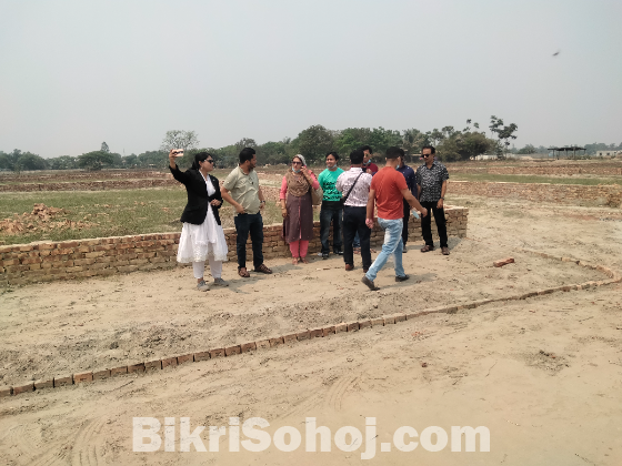 প্লট বুঝে নিয়েও কিস্তি চালাতে পারবেন